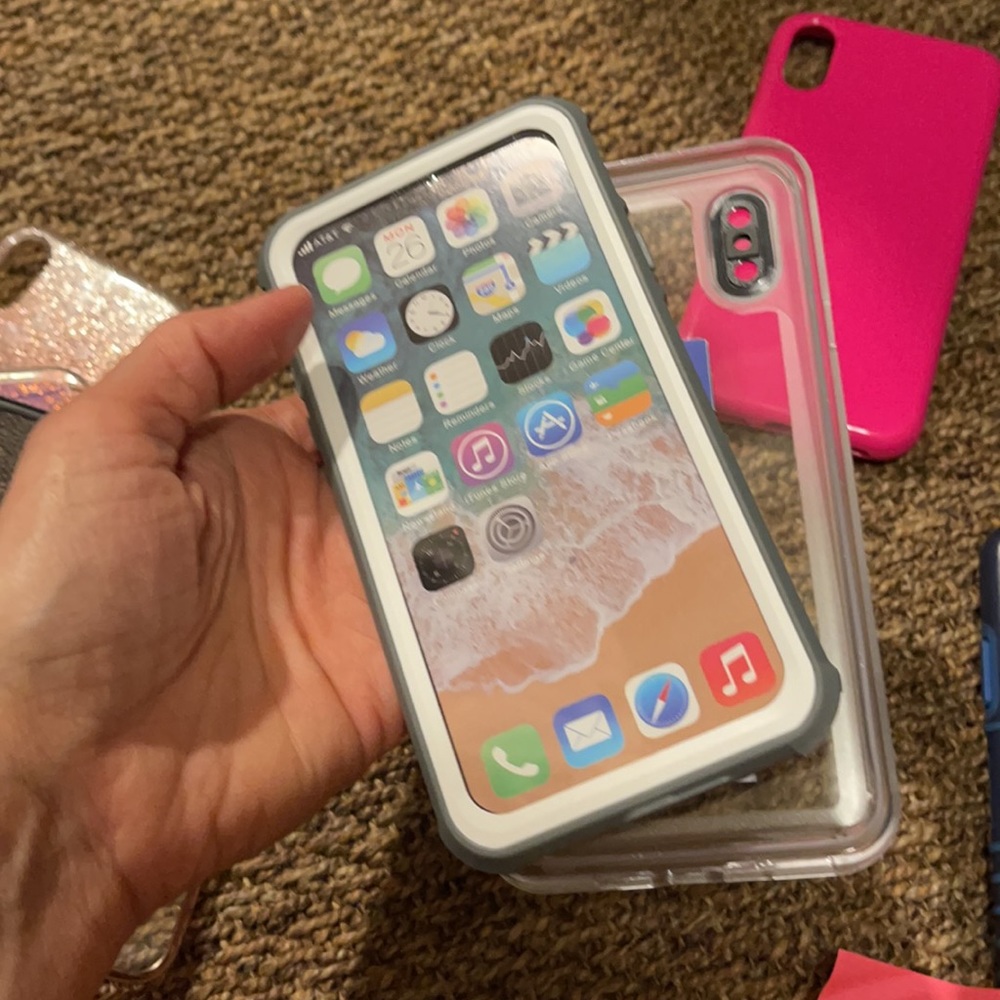 iPhone cases - Picture 6 of 10